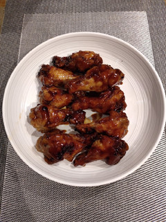 A picture of Coke Wings.