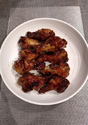A picture of Coke Wings.