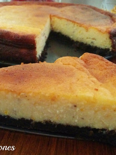 Foto principal de Tarta de queso de naranja con base de galletas Oreo