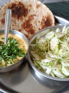 દહીં તિખારી (Dahi Tikhari Recipe In Gujarati) રેસીપી મુખ્ય ફોટો