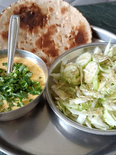 દહીં તિખારી (Dahi Tikhari Recipe In Gujarati) રેસીપી મુખ્ય ફોટો