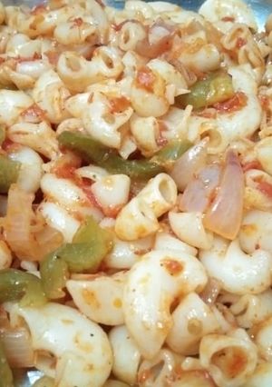 A picture of Macaroni.