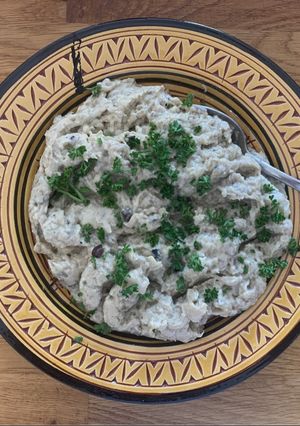 A picture of Burnt aubergines with tahini dip.