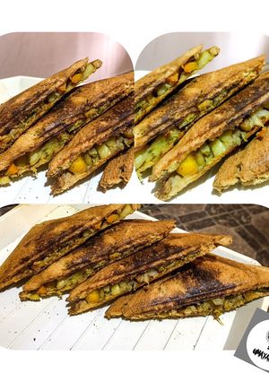 A picture of Vegetable bread toast.