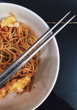 Hình của món Mì Ý xào trứng cay.