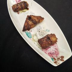 A picture of Gulab jamun stuff bread.