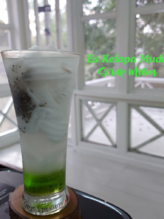 Foto resep Es Kelapa Muda Sirup Melon