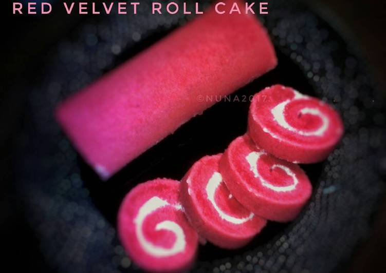 Red velvet roll cake