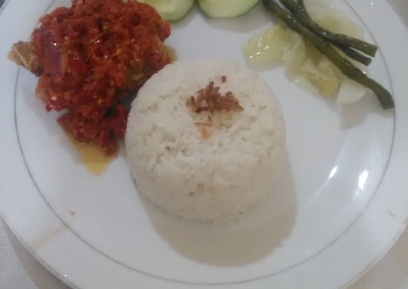 Nasi ayam geprek