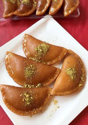 صورة لوصفة القطايف المقلية بحشوة الجوز