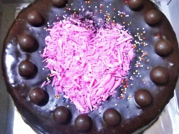 Cara Sederhana Menyiapkan Resep  Double Chocolate Birthday Cake yang Bisa Manjain Lidah, Enak
