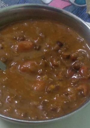 दाल मखनी (dal makhani recipe in Hindi) रेसिपी मुख्य फोटो
