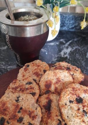 Una foto de Masitas de avena, banana y chips de chocolate (muy fácil)