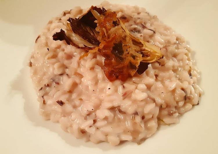 Risotto sfumato con pinot rosé, radicchio e lardo