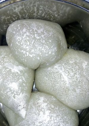 A picture of Tuwon shinkafa.