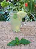 Té de albahaca y jengibre