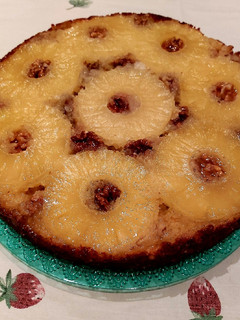 Foto di Torta rovesciata ananas e noci
