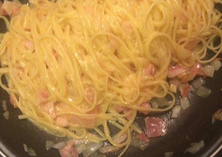 Step-by-Step Guide to Make Quick Spaghetti Carbonara - Original (Rome)