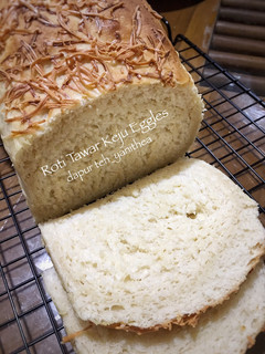 Foto resep Eggless Cheese Bread/Roti Tawar Keju Tanpa Telur Empuuk Bangets