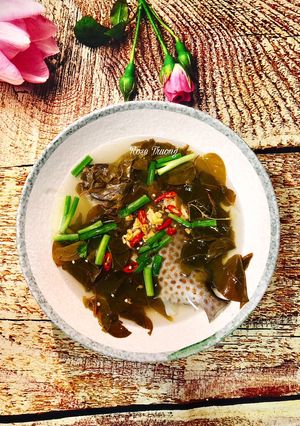 Hình của món Cá Dìa Nấu Lá Giang.