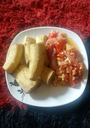 A picture of Unripe plantain with egg source #myhubby'sfavourite.