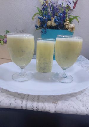 A picture of Custard sharbat.