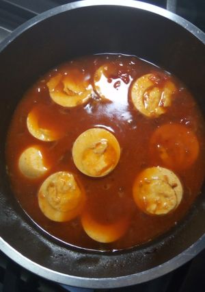 A picture of Egg Curry.
