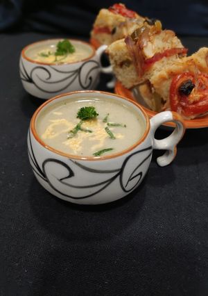A picture of Potato & celery soup.