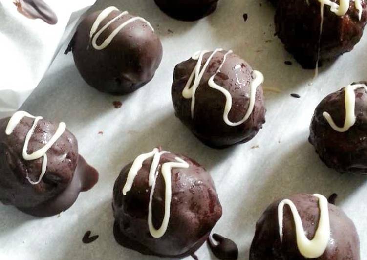 Steps to Prepare Quick Chocolate covered cheesecake truffles