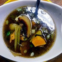 A picture of "feet soup".