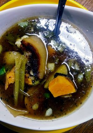 A picture of "feet soup".