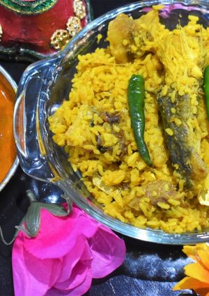 ইলিশ মুড়ি ঘণ্ট(illish muri ghonto recipe in Bengali) রেসিপির প্রধান ছবি