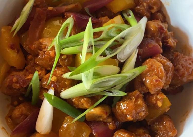 Recipe of Ultimate Chilli Soya Chunks   Serves 2-3 person Suitable for vegan and vegetarian