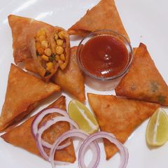 A picture of Surati Chana Dal Samose.
