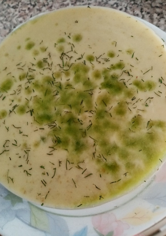 Una foto de Sopa fría de pepinos