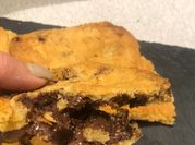 Una foto de cookies 🍪- galletas con chips de chocolate
