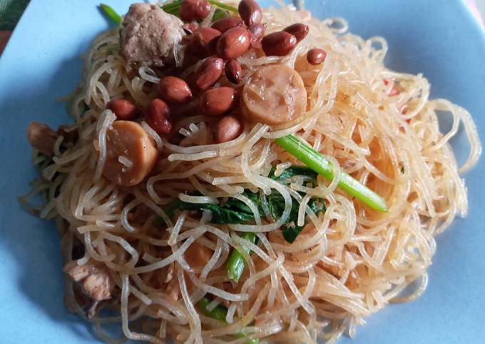 Bihun goreng sosis ayam