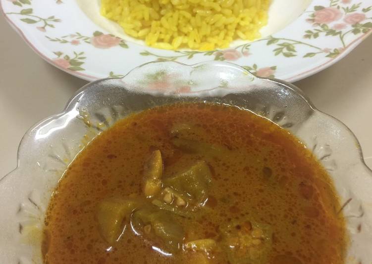 مرق باميا من غير ايدام مع رز الزعفران