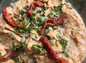 Una foto de Hummus de Garbanzo sin tahini