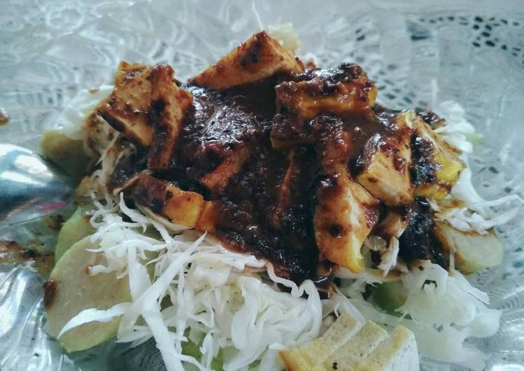 Lontong tahu