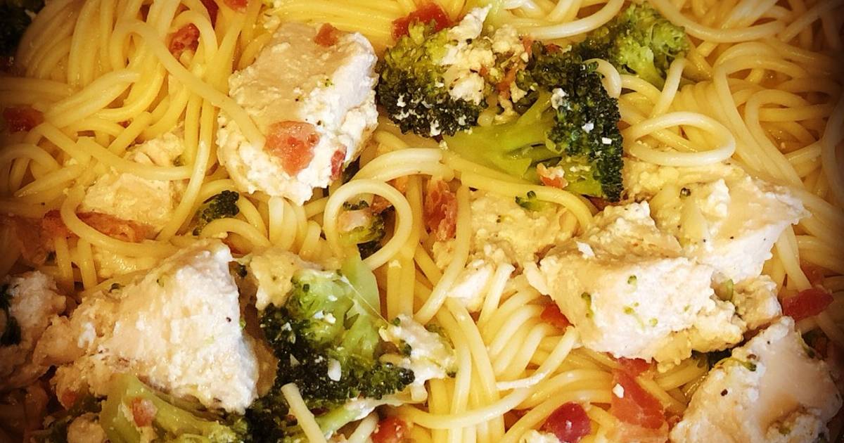 Chicken Bacon Broccoli Alfredo Pasta Recipe by Minda Cookpad