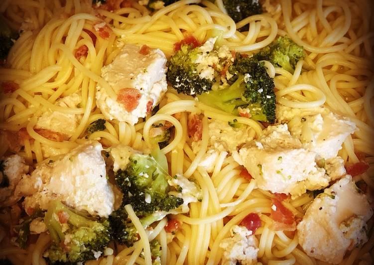 How to Prepare Super Quick Homemade Chicken Bacon Broccoli Alfredo Pasta