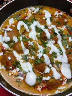 लौकी कोफ्ता करी (Lauki kofta curry recipe in Hindi) रेसिपी मुख्य फोटो