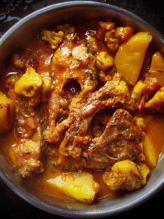 তেলাপিয়া মাছের পাতলা ঝোল (tilapia macher patla jhol recipe in Bengali) রেসিপির প্রধান ছবি