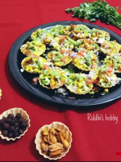 બાસ્કેટ ચાટ (Basket Chaat Recipe In Gujarati) રેસીપી મુખ્ય ફોટો