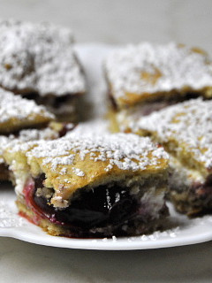 Túrós-szilvás pite recept fotója
