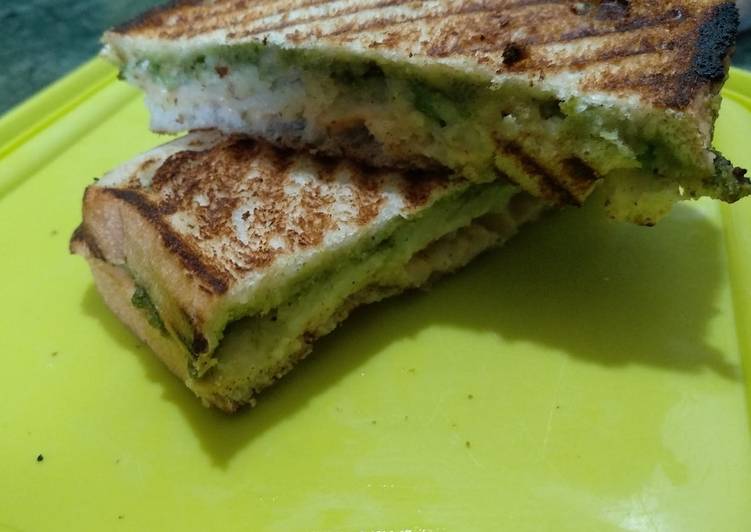 Simple Way to Cook Speedy Tandoori Chicken Grilled Sandwich