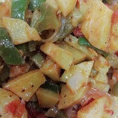 A picture of Capsicum with potato.