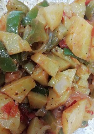 A picture of Capsicum with potato.