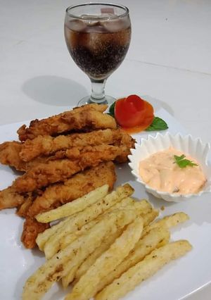 A picture of 🍘🧀Chicken finger's Strips  🧀🍘  #KokabandCookpad.